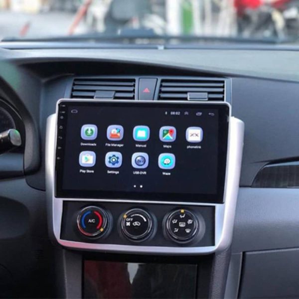 مانیتور اندروید آریو Z300 با قابلیت اتصال به دوربین عقب برای ایمنی بیشتر