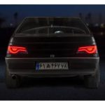 نمای پشت خودرو با چراغ عقب پژو 405 دودی YF برای نمایش نوردهی.