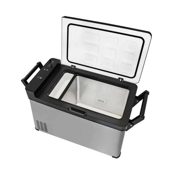 یخچال و فریزر خودرو میستری مدل MRQ-40 در صندوق ماشین
